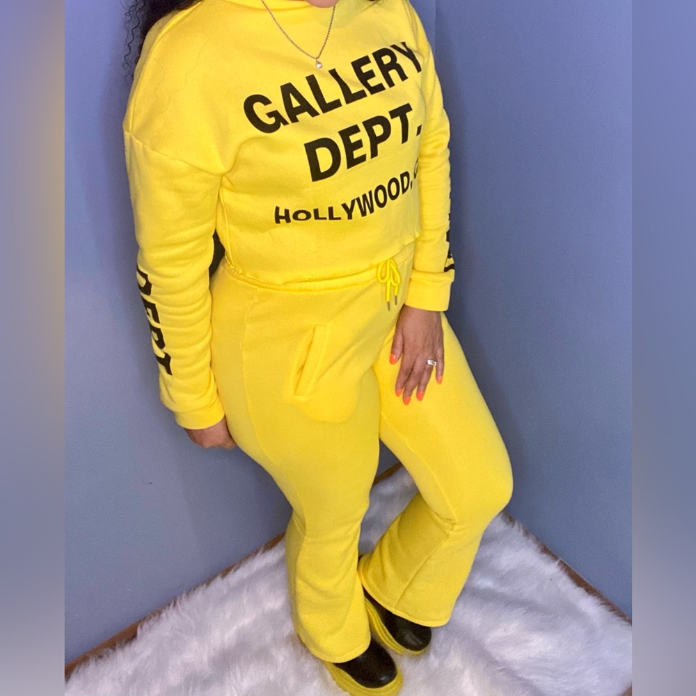 Women’s jogger set - Picture 2 of 4